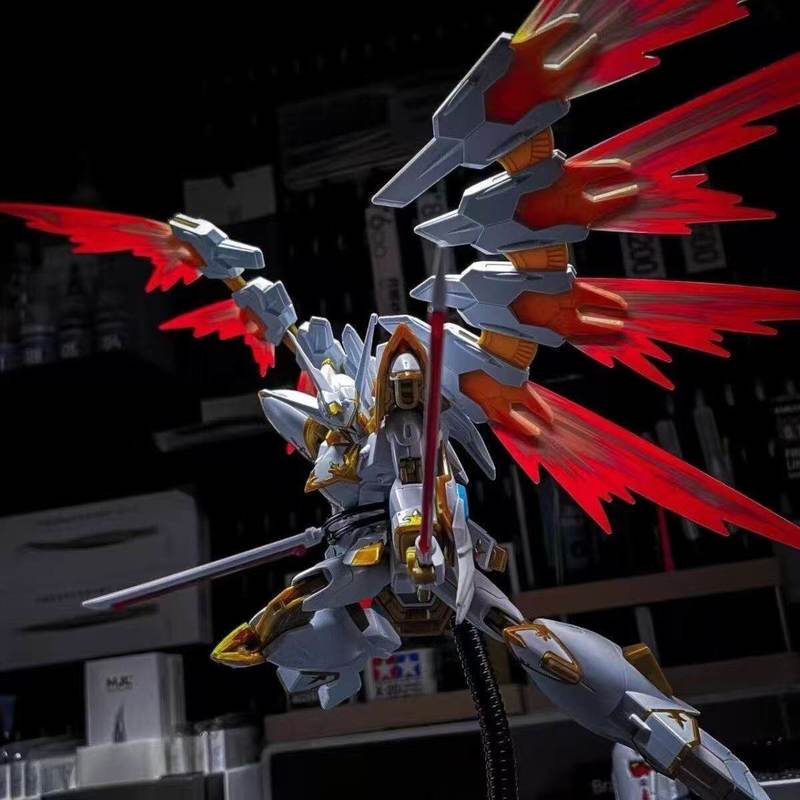 Model Kit Lancelot - HG 1/144 シードフリーダムブラックナイト分隊組み立て式可動アクションフィギュアデスクトップ装飾品コレクタブル玩具ギフト